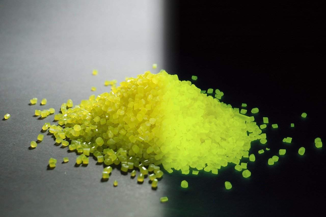 UV stabilizer and antioxidant additives formulated for polymer netting