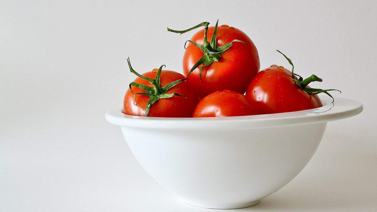 tomatoes, bowl, food-320860.jpg